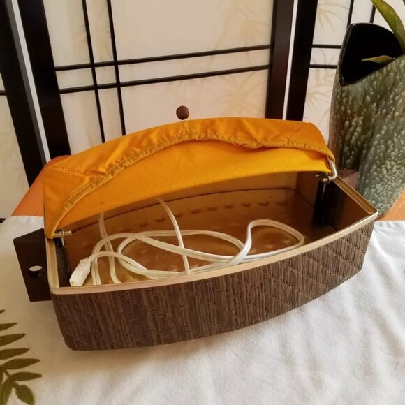 MCM Salton Hotray Electric Bun Warmer/Server - Teak w/Saffron Fabric - Works! - Picture 2 of 5